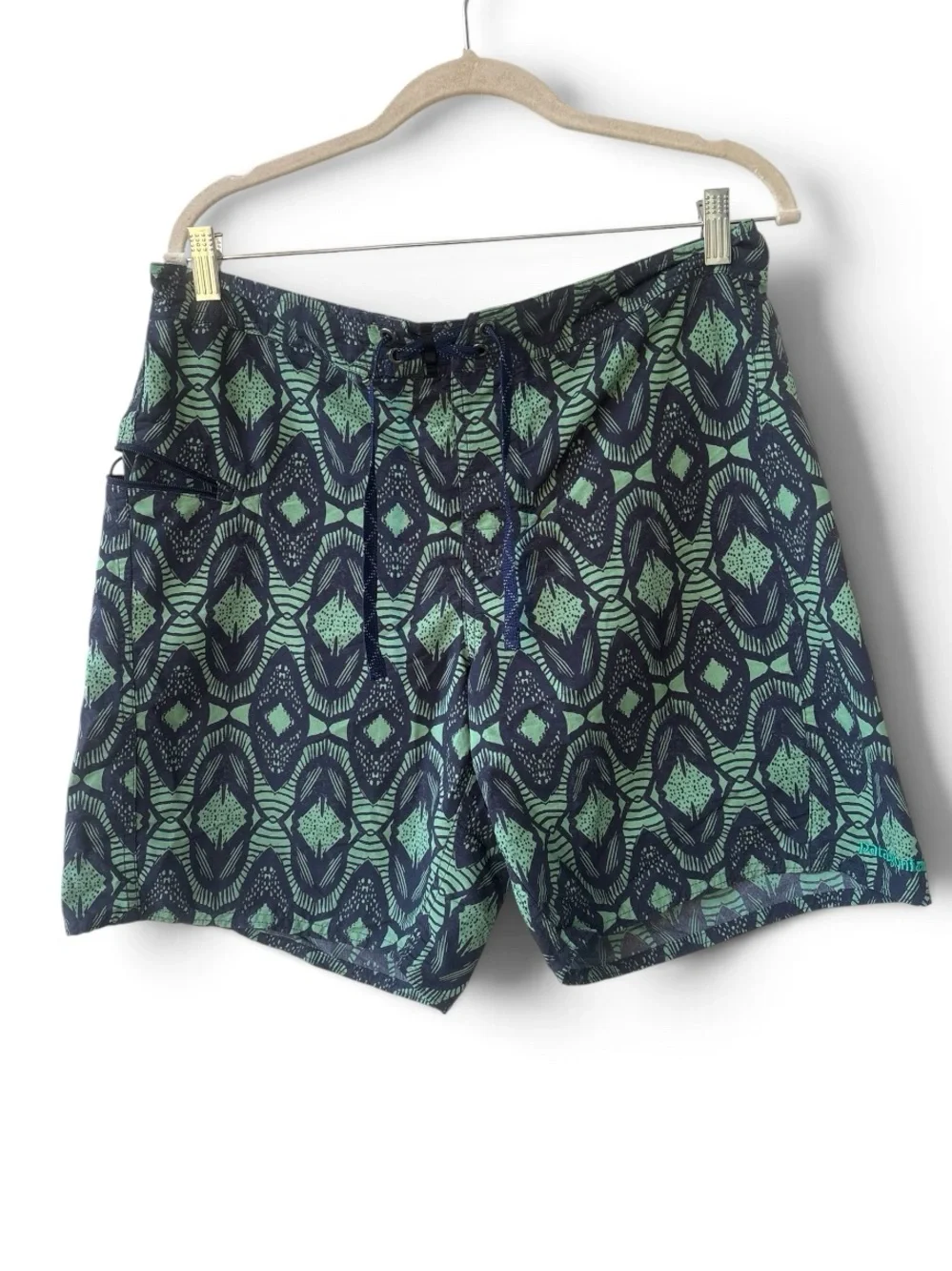 Patagonia Wavefarer Board Shorts Men's Size 33